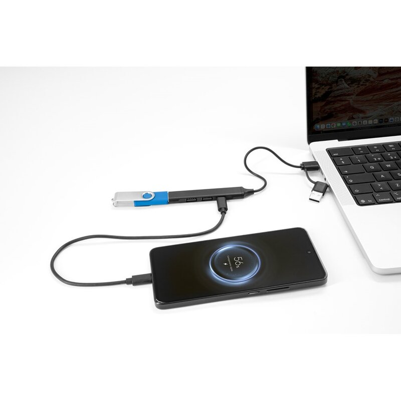 BENIOFF. A multifunctional hub that expands your devices connectivity, made from recycled PET (33% rPET) and recycled aluminium (31% rAL) – image 3