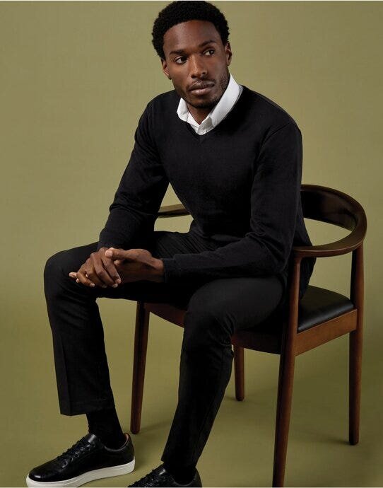 Mens Arundel V Neck Sweater – image 5