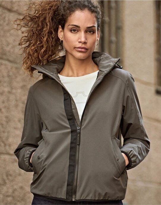 Womens Urban Adventure Jacket – image 7