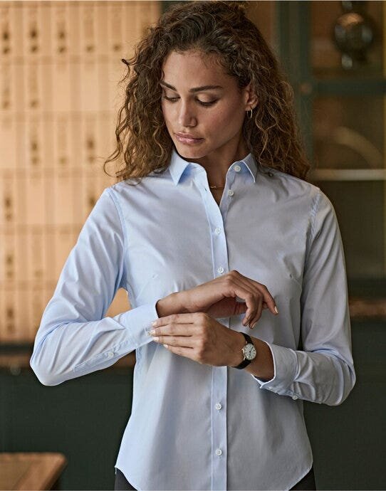 Ladies Stretch Luxury Shirt – image 3