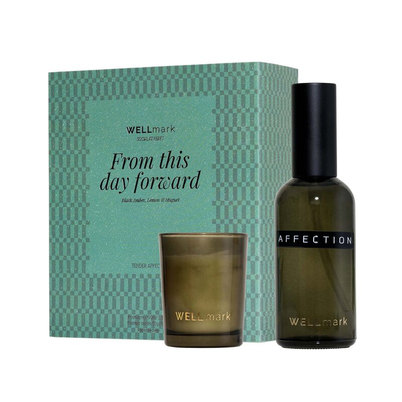 Wellmark 100 ml room spray and 70 ml Tender Affection candle gift set – image 1