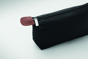 Cosmetic bag in 600D RPET – image 4