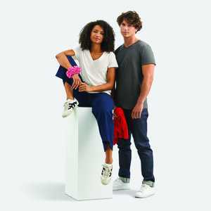 REGENT V V-NECK T-SHIRT – image 11
