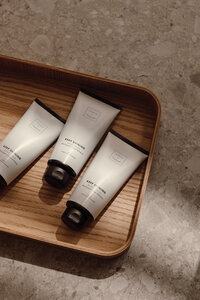 VINGA x TGL body care gift set – image 23